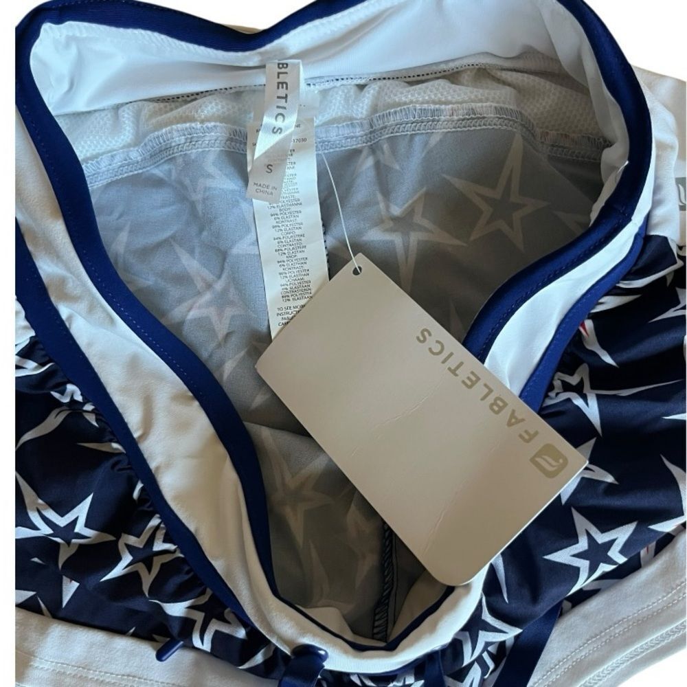 NWT- Fabletics Riho Short Women's Star Patterned Navy Shorts - Picture 4 of 5
